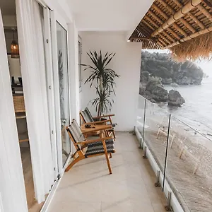 Resort Legends Beachfront, Uluwatu (Bali)